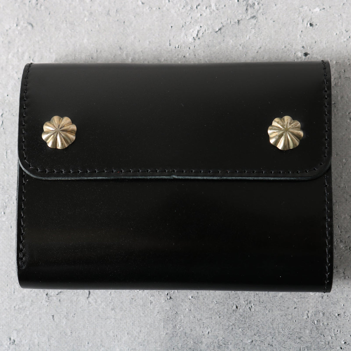 Cordovan × Tochigi Leather】Tri-Fold Wallet【Button Works】LE