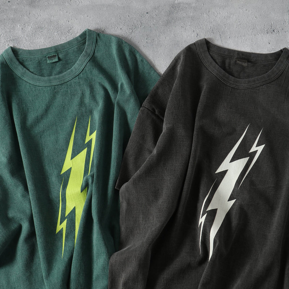 
                  
                    Load image into gallery viewer 【Pigment Dye】14/- G.O.A.T S/S T-shirt【LIGHTNING】BR-25314
                  
                