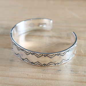 
                  
                    Load image into gallery viewer 【NORTH WORKS】Geometry Stamp Bangle BR-8464
                  
                