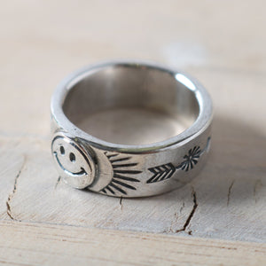 
                  
                    Load image into gallery viewer 【NORTH WORKS】Smile The Sun Ring BR-6006W
                  
                