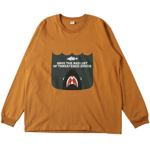 
                  
                    Load image into gallery viewer 16/- HOT-SHOT Print L/S T-shirt 【SAVE THE RED LIST】BR-25422
                  
                