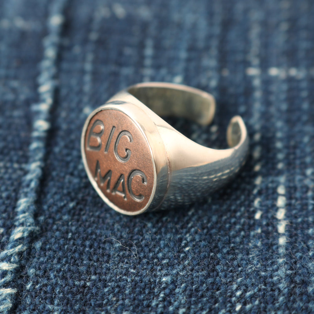 
                  
                    Load image into gallery viewer BARNS OUTFITTERS × BIGMAC Special Ring &amp;lt;Button Works&amp;gt; BW-0170
                  
                