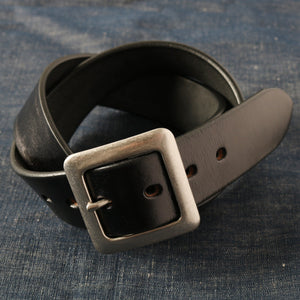 
                  
                    Load image into gallery viewer 【Tochigi leather】&amp;quot;STANDARD&amp;quot; Garrison Buckle 40mm Leather Belt LE-4342
                  
                