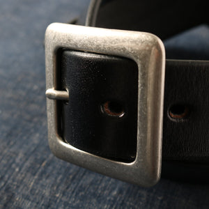 
                  
                    Load image into gallery viewer 【Tochigi leather】&amp;quot;STANDARD&amp;quot; Garrison Buckle 40mm Leather Belt LE-4342
                  
                