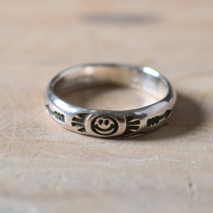 
                  
                    Load image into gallery viewer 【NORTH WORKS】Smile Arrow Ring BR-6003W
                  
                