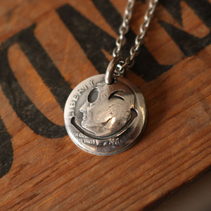 
                  
                    Load image into gallery viewer NORTH WORKS smile pendant necklace
                  
                